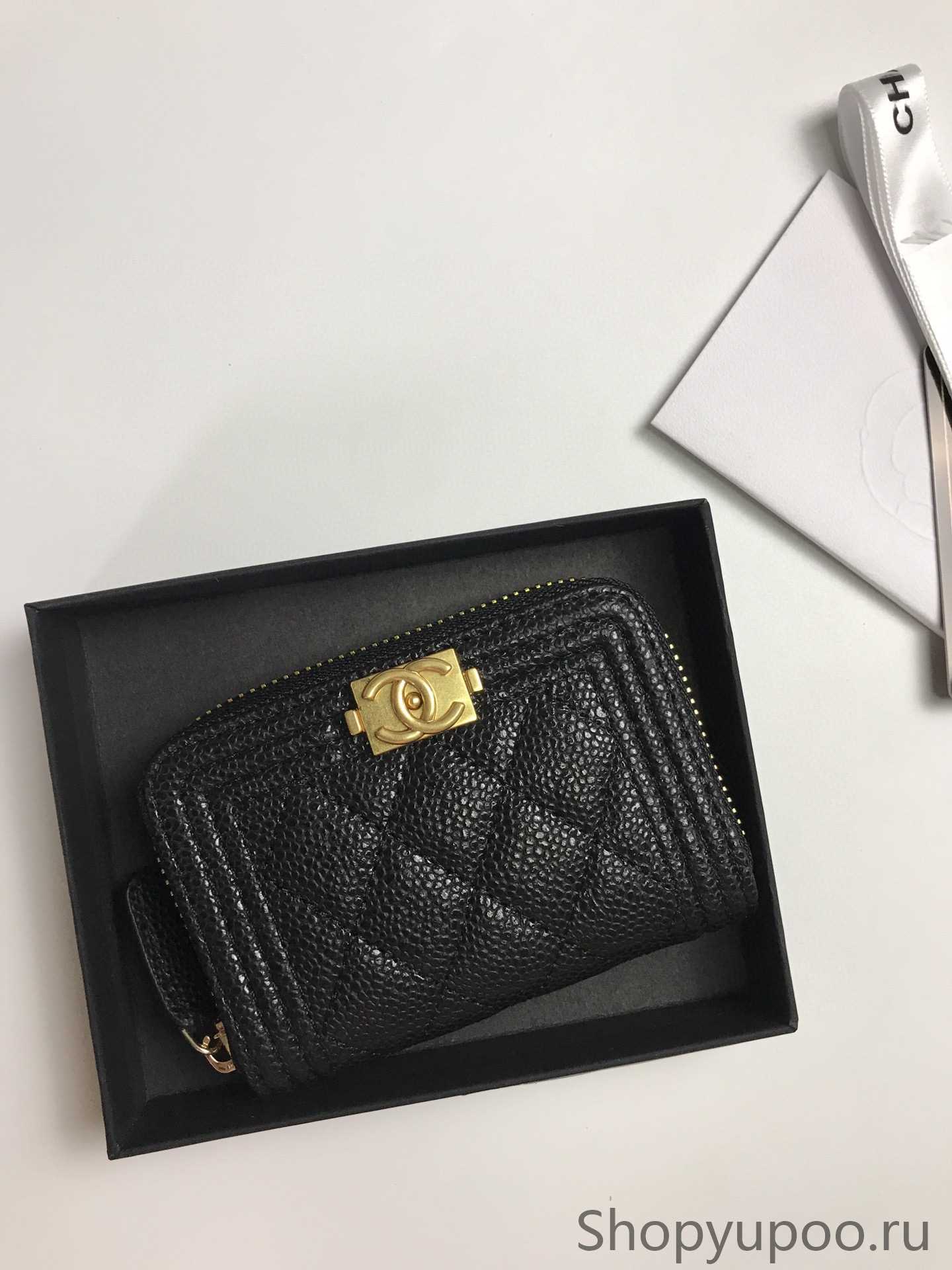Chanel Wallet Card pack Gold Hardware Cowhide 1 i1692962313 9407 0
